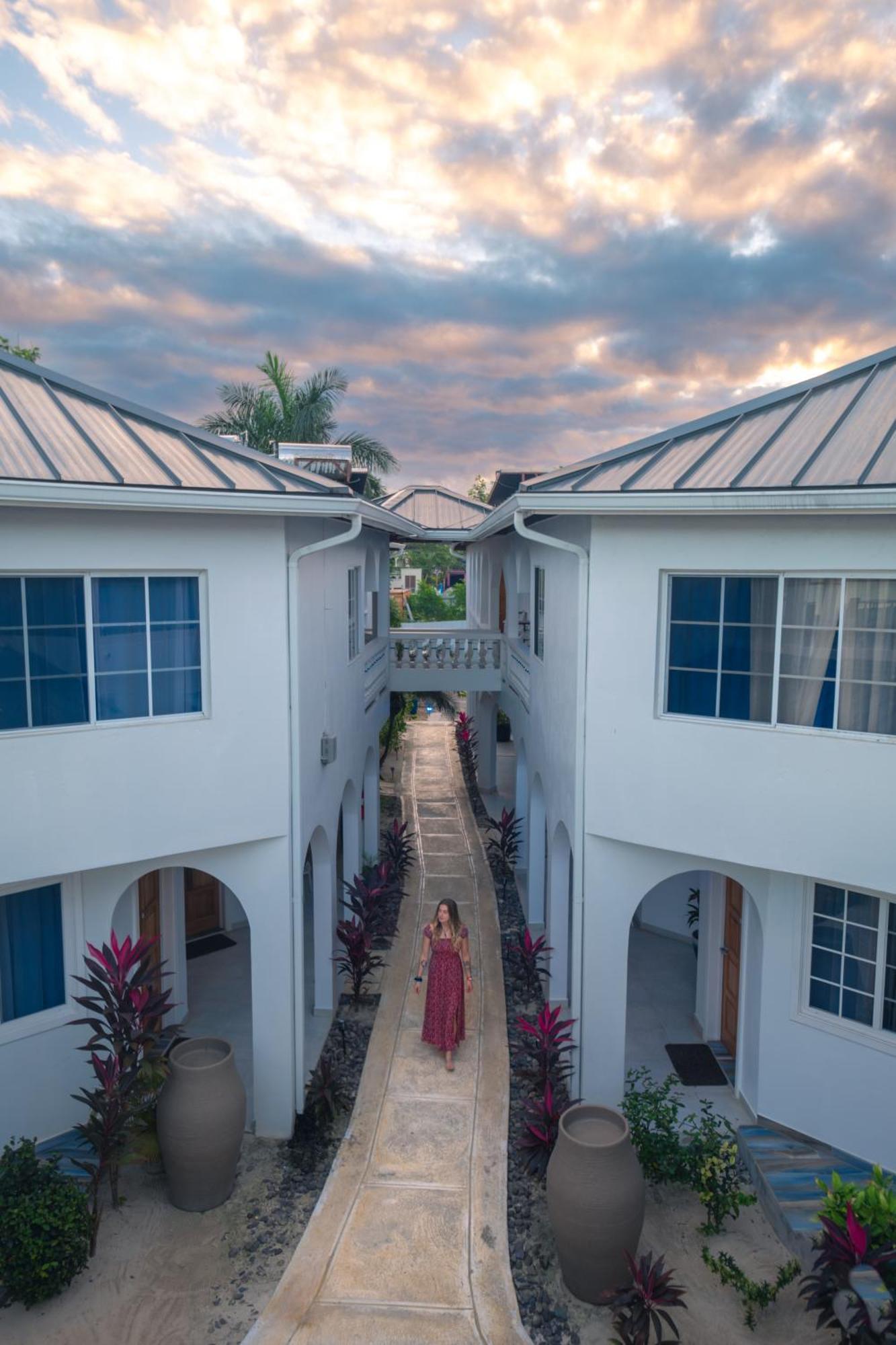 Blue Skies Beach Resort Negril Exterior foto